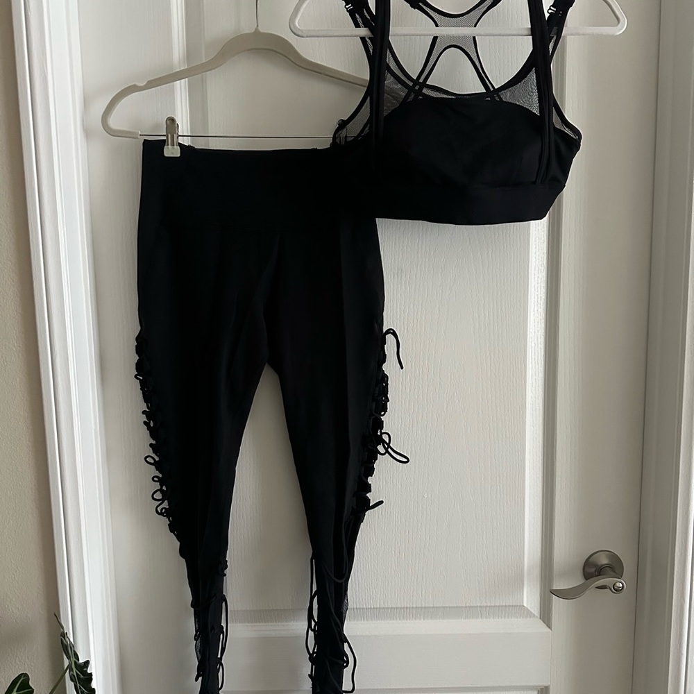 [ALO Yoga] Black Lace-Up Leggings and Sports Bra
